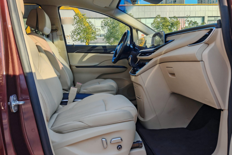 别克GL8 2023款 ES陆尊 尊享型中控内饰7008