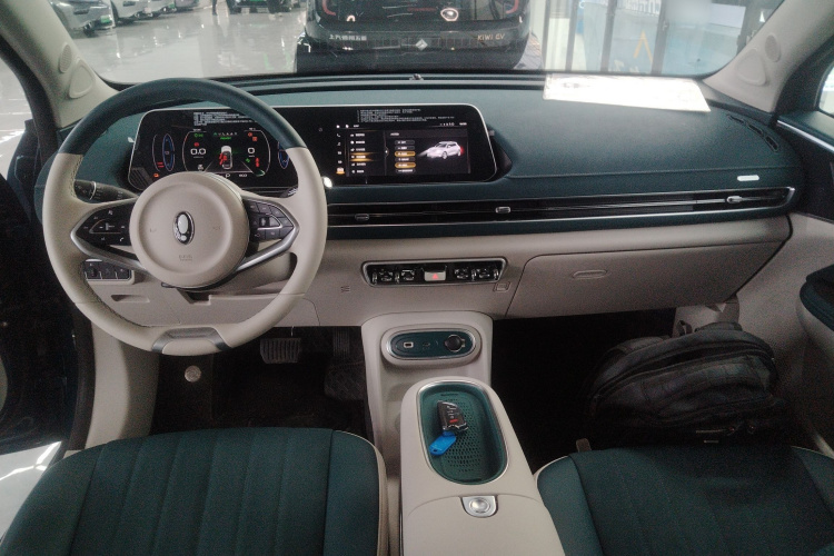 欧拉好猫 2023款 401km标准续航 豪华型 磷酸铁锂中控内饰12