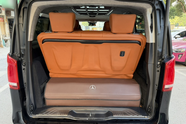 奔驰V级 2018款 V 260 领航版 国VI中控内饰7003