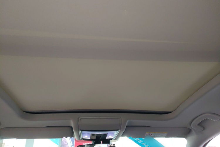 大众 帕萨特 2025款 出众款 380TSI 龙腾版中控内饰22