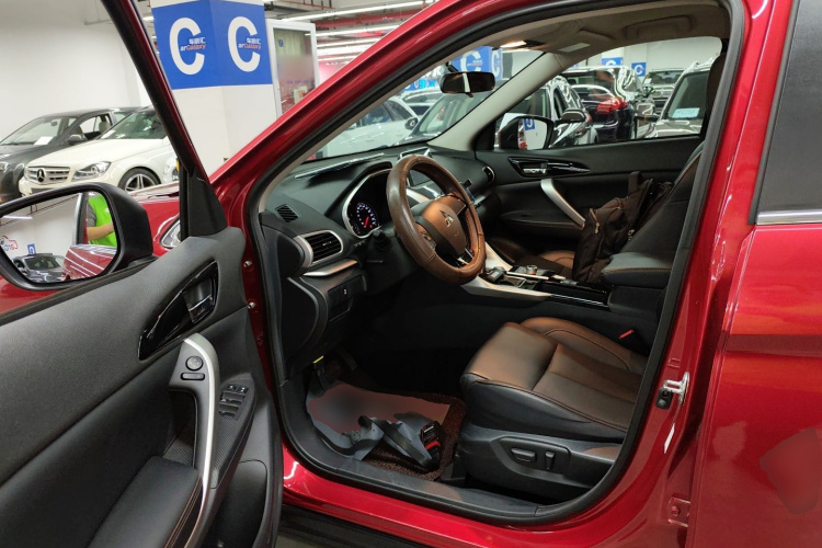 三菱 奕歌 2018款 1.5T CVT两驱梦想版中控内饰7003