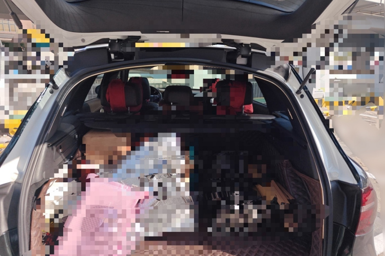 奔驰GLC 2019款 改款 GLC 260 L 4MATIC 豪华型中控内饰23