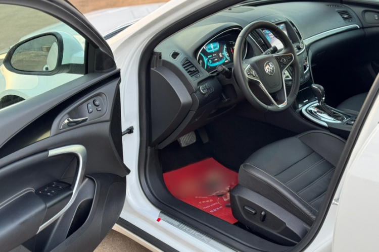 别克 君威 2015款 1.6T 精英技术型中控内饰7008