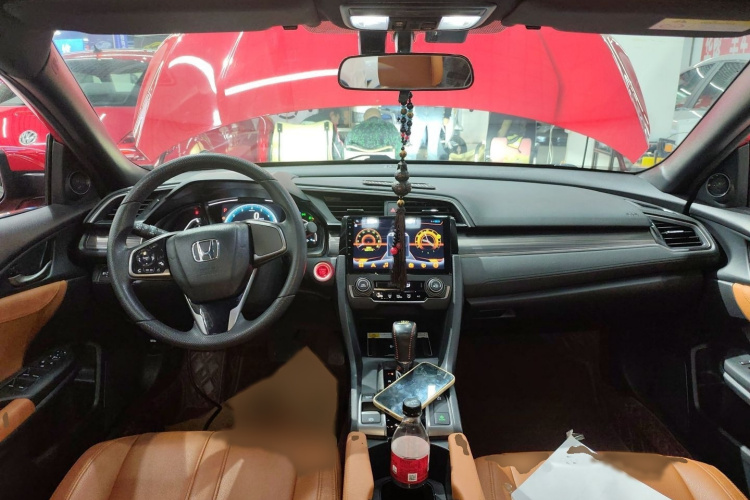 本田 思域 2021款 HATCHBACK 220TURBO CVT新锐控中控内饰7002