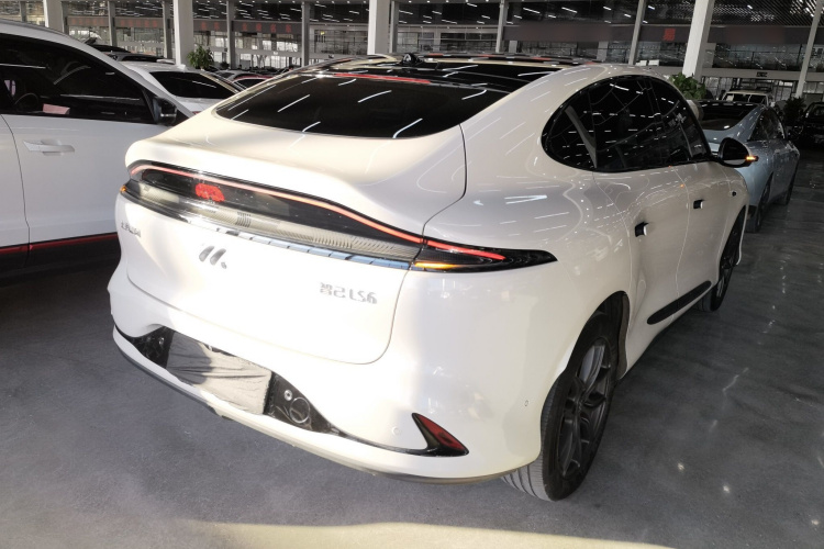 智己汽车 智己LS6 2025款 长续航灵蜥智享版车身外观6005