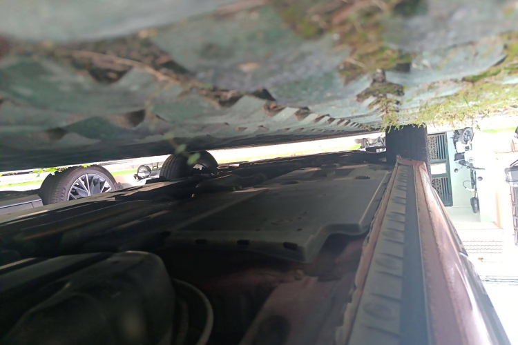 丰田 雷凌双擎E+ 2019款 1.8PH GS E-CVT精英天窗版局部细节9003