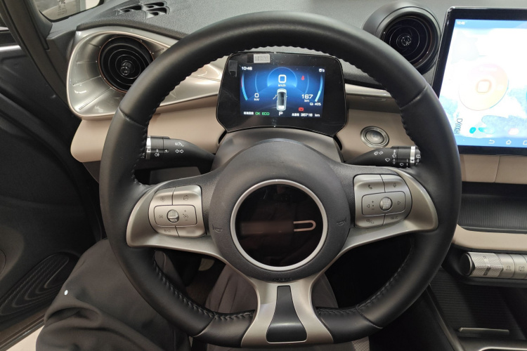 比亚迪 海豚 2023款 420km 时尚版中控内饰13