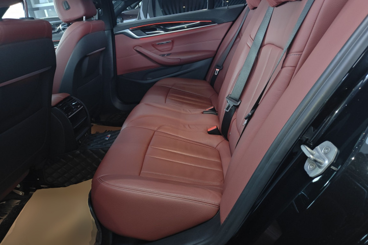 宝马5系 2020款 530Li 领先型 M运动套装中控内饰21