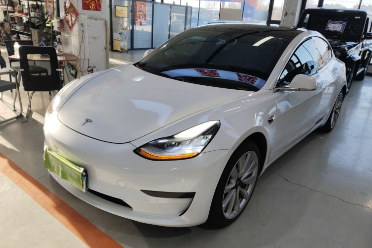 特斯拉 Model 3 2020款 标准续航后驱升级版车身外观1