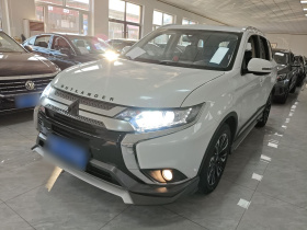 三菱 欧蓝德 2020款 2.0L 两驱畅享版 5座