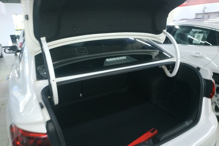 大众 宝来 2023款 200TSI DSG悦行PRO版机舱底盘23