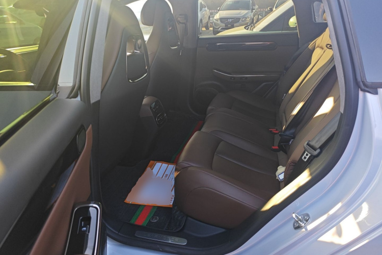 零跑汽车 零跑C01 2023款 增程 316 智享版中控内饰7004