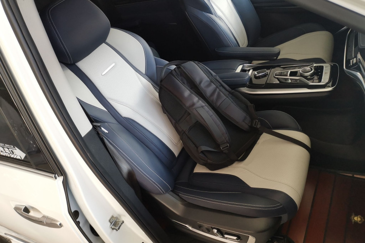 上汽大通MAXUS 大通G20 2020款 2.0T 汽油自动智尊版局部细节41