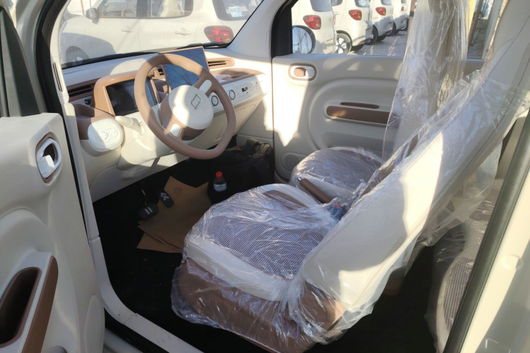 奔腾小马 2026款 222km 萌趣马 Plus中控内饰19