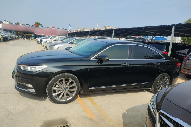 福特 金牛座 2019款 EcoBoost 245 尊享版车身外观4