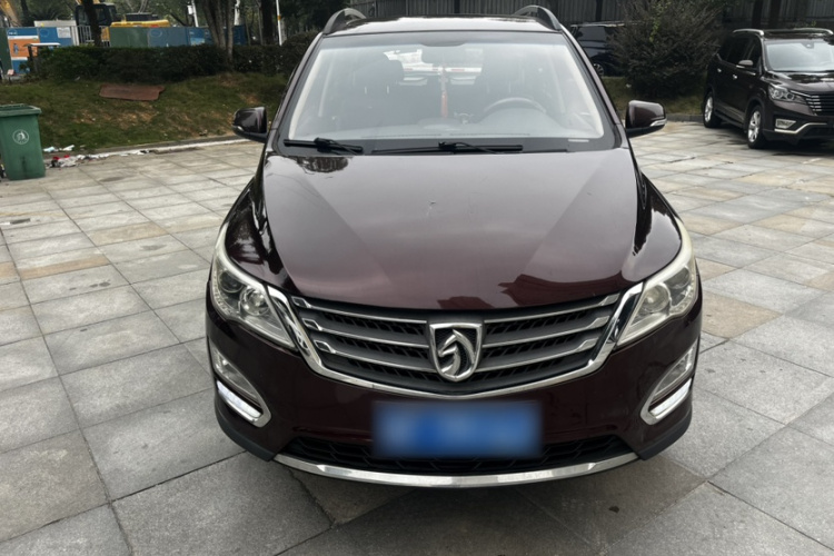 宝骏560 2016款 1.8L iAMT精英型车身外观6001