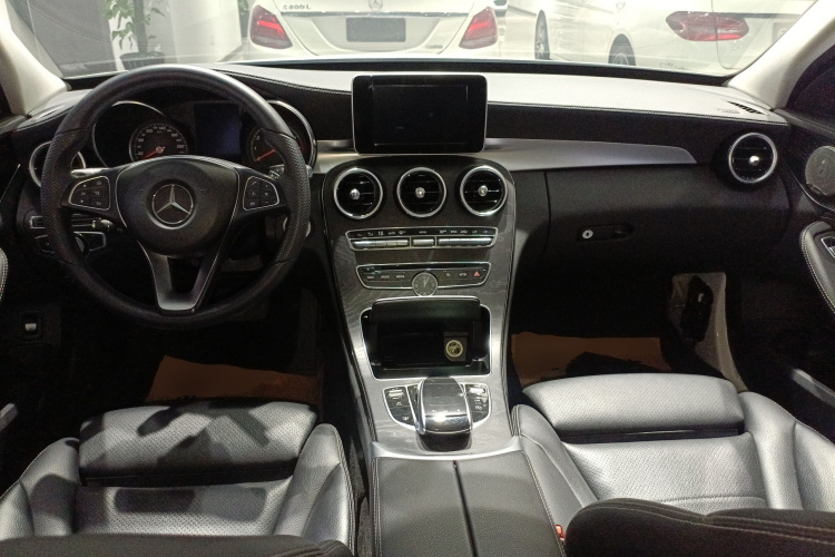 奔驰C级 2015款 C 200 L 运动型中控内饰7002