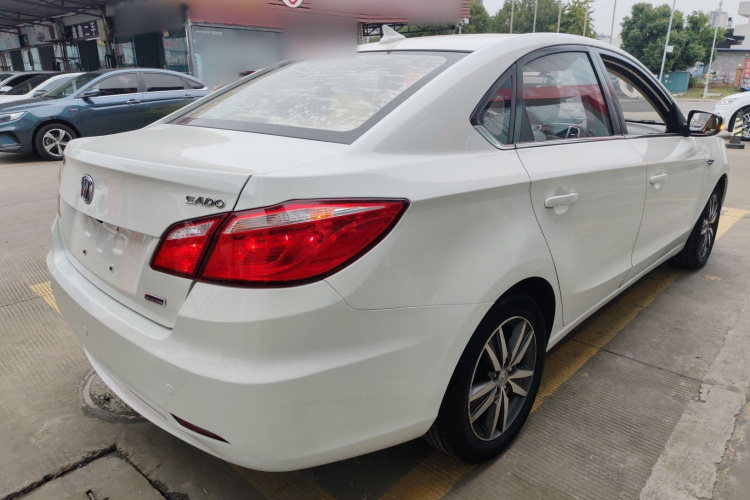 长安 逸动 2015款 1.6L 手动豪华型 国V车身外观7