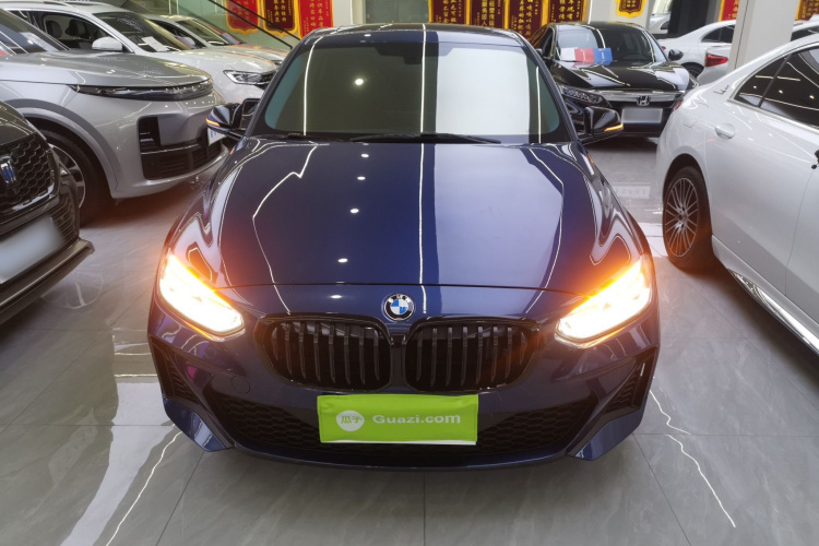 宝马1系 2021款 改款 125i M运动曜夜版车身外观2