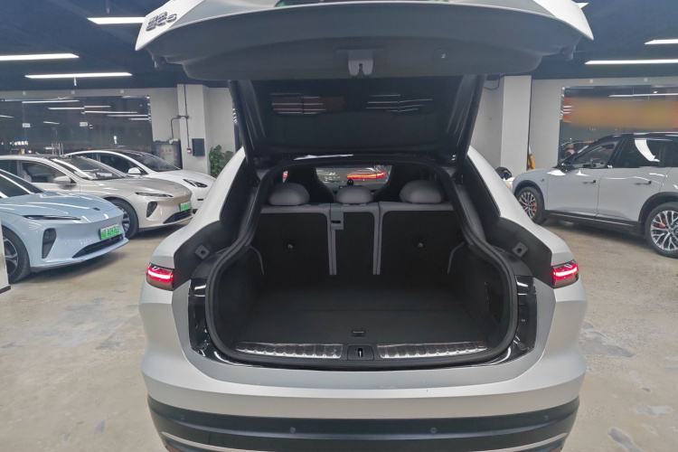 蔚来EC6 2023款 75kWh机舱底盘23