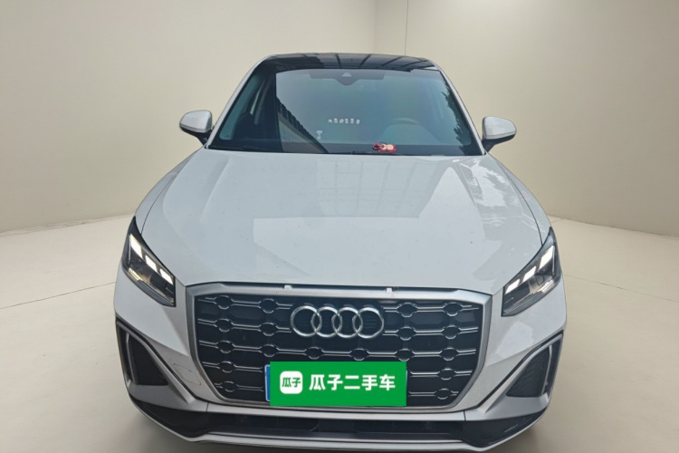 奥迪Q2L 2022款 35 TFSI 时尚动感型车身外观2