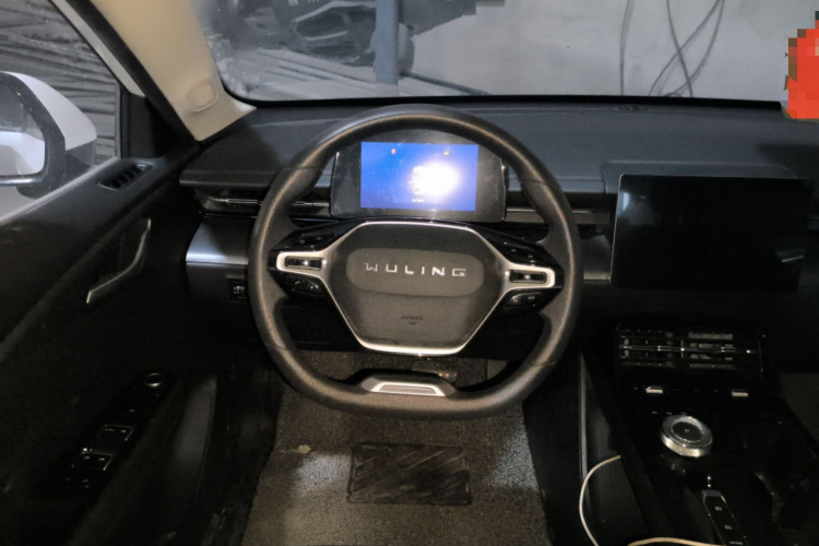 五菱汽车 五菱E5 2024款 410km 标准版中控内饰13