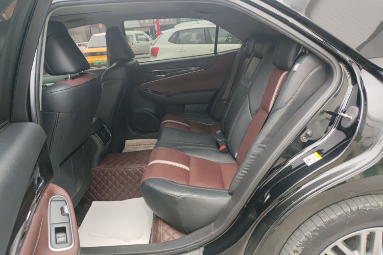 丰田 皇冠 2017款 2.0T 运动版中控内饰21