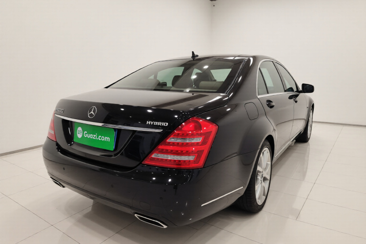 奔驰S级 2012款 S 400 L HYBRID Grand Edition车身外观7