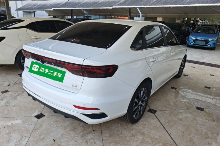 吉利汽车 帝豪 2025款 第4代 1.5L CVT尊贵型车身外观7