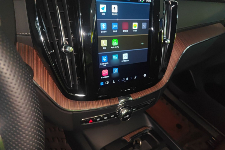 沃尔沃XC60 2022款 B5 四驱智远豪华版局部细节16