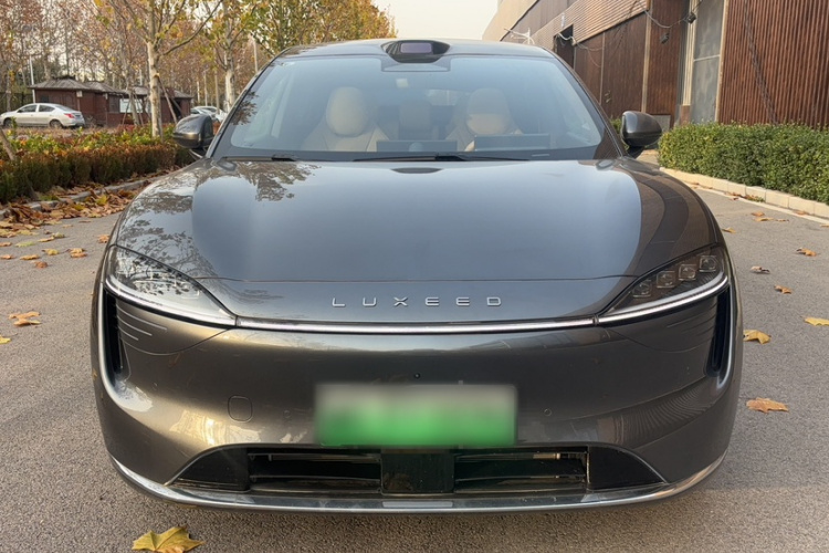 鸿蒙智行 智界R7 2025款 增程 331km Ultra车身外观6004