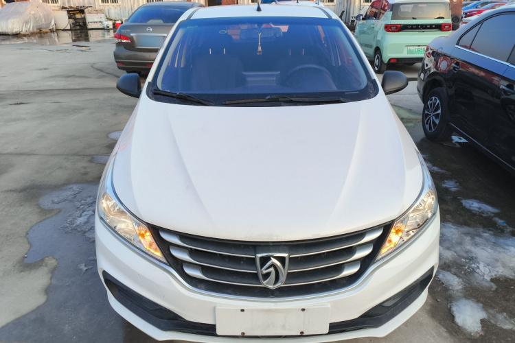 宝骏310 2016款 1.2L 手动超值型车身外观6001