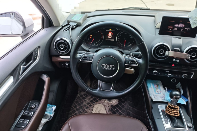 奥迪A3(进口) 2014款 Sportback 40 TFSI S line 舒适型中控内饰13