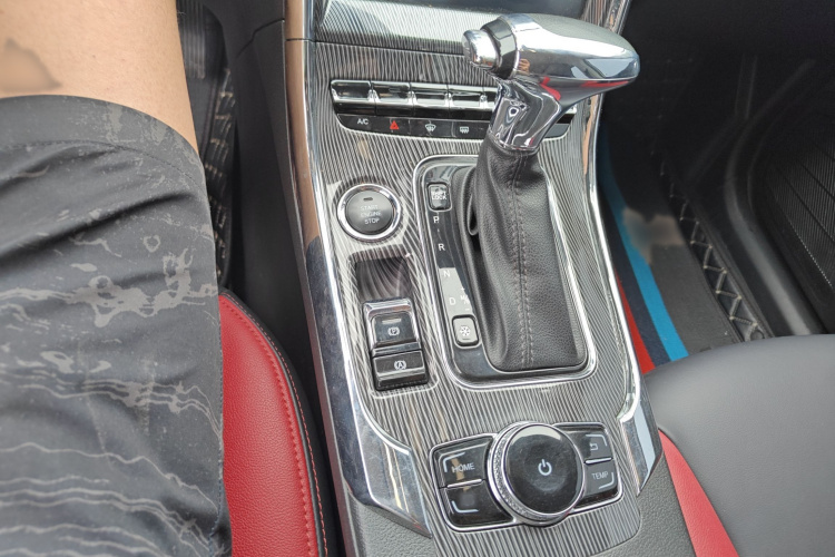 猎豹汽车 猎豹CS9 2017款 1.5L CVT舒适型中控内饰7004