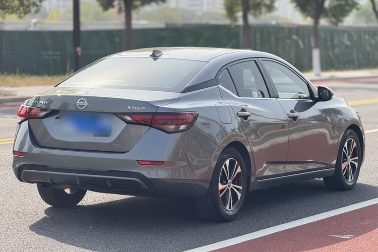 日产 轩逸 2021款 1.6L XL CVT悦享版车身外观6002