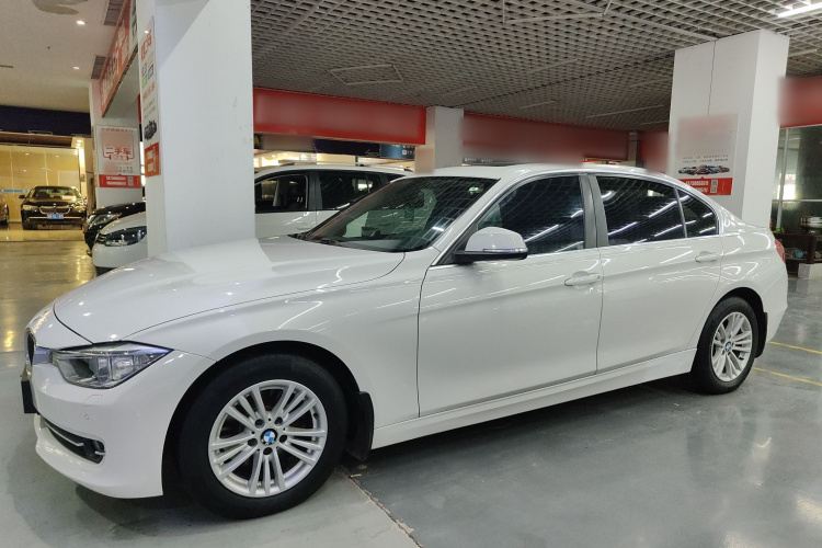 宝马3系 2015款 316Li 时尚型车身外观4