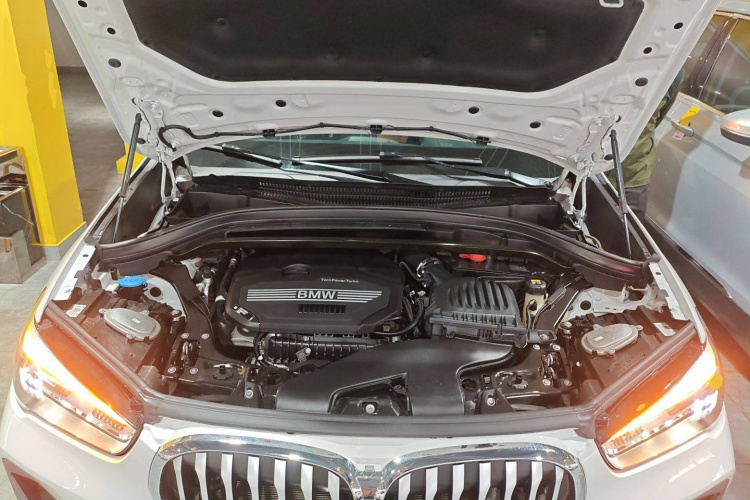 宝马X1 2021款 改款 sDrive20Li 时尚型机舱底盘24