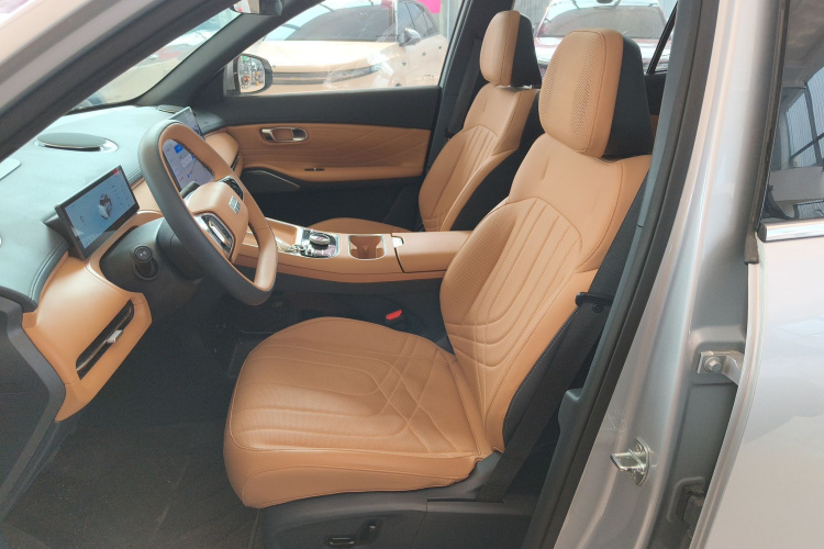 吉利银河 银河星舰7 EM-i 2025款 120km 探索+版中控内饰19