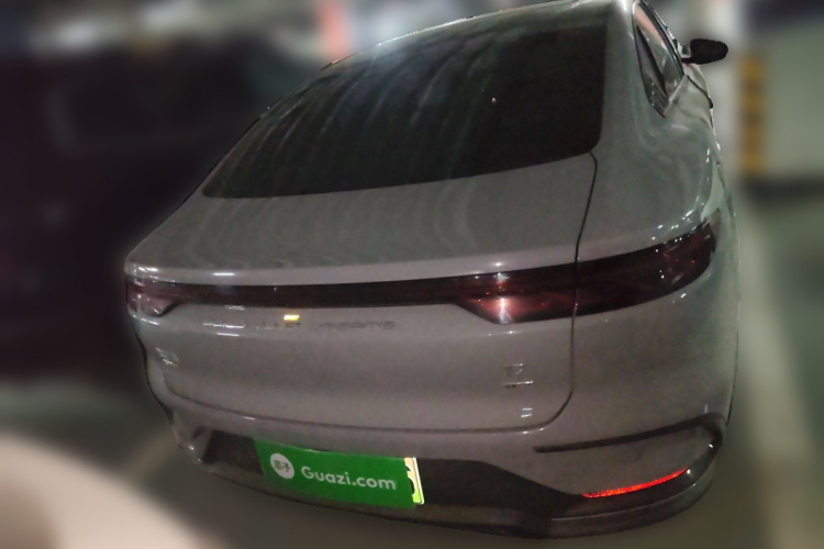 比亚迪 汉 2025款 DM-i 125KM尊荣型车身外观6