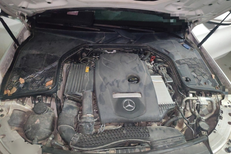 奔驰C级 2017款 改款 C 180 L 动感型运动版局部细节24