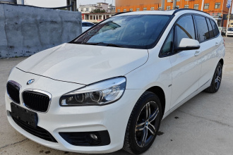 宝马2系多功能旅行车 2015款 218i 运动设计套装