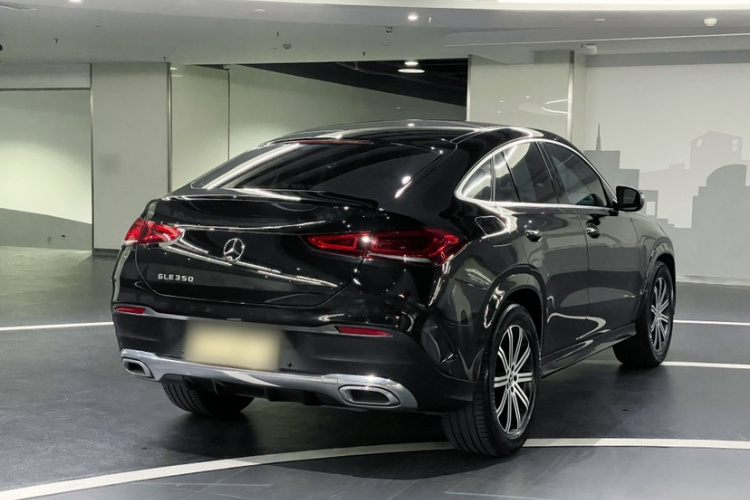 奔驰GLE 2022款 改款 GLE 350 4MATIC 轿跑SUV 时尚型车身外观6007
