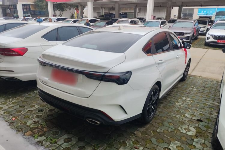 吉利汽车 2022款 缤瑞COOL 1.5T DCT电掣版车身外观7