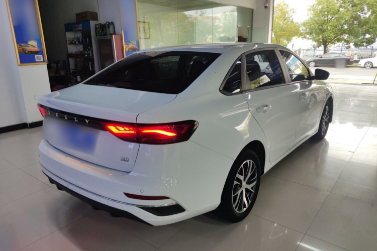 吉利汽车 帝豪 2023款 第4代冠军版 1.5L CVT豪华型车身外观7