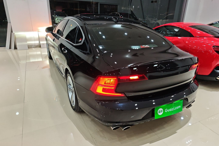 沃尔沃S90 2019款 T5 智远版车身外观4