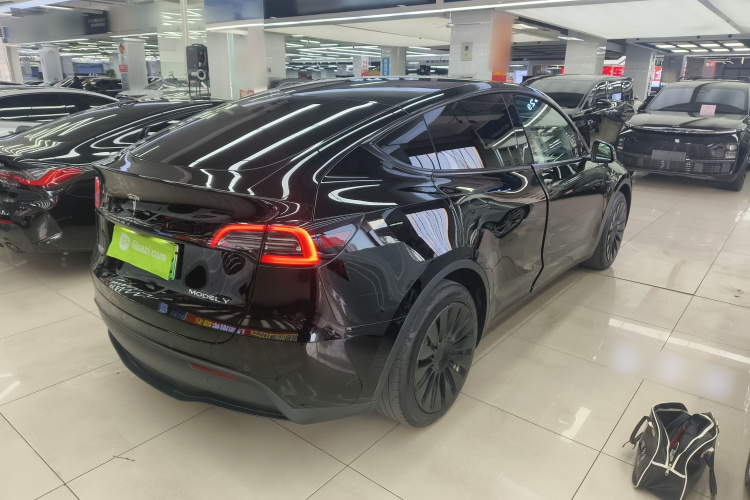 特斯拉 Model Y 2022款 改款 后轮驱动版车身外观6005