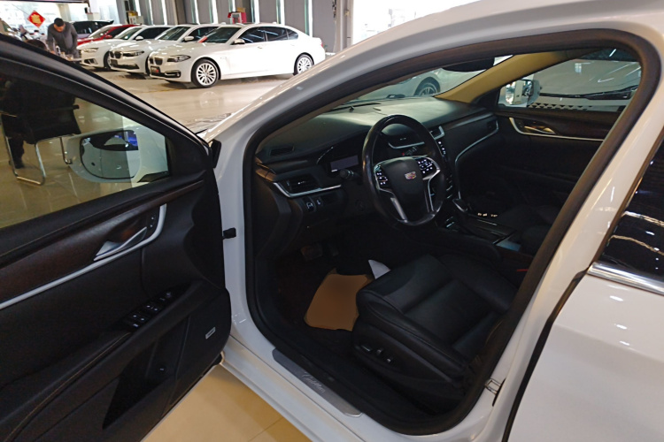 凯迪拉克XTS 2018款 28T 精英型中控内饰20