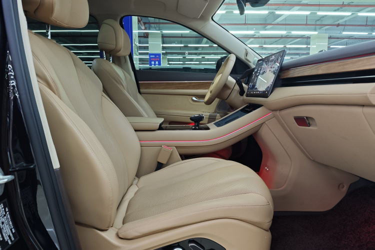 鸿蒙智行 问界M7 2024款 1.5T 智驾四驱Max版 6座中控内饰7009