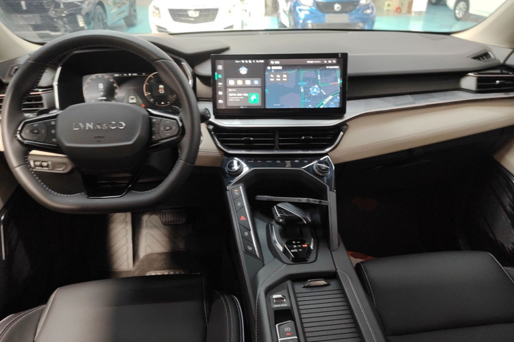 领克06 2023款 Remix 1.5T Shero中控内饰12