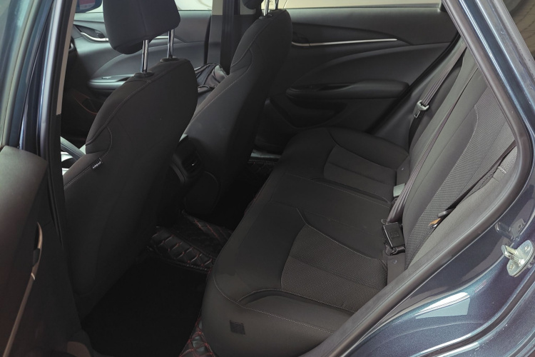 别克 英朗 2021款 1.3T 自动轻混动进取型中控内饰21